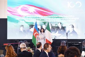 Birinci vitse-prezidenti Mehriban Əliyeva Romada Azərbaycan Xalq Cümhuriyyətinin 100 illik yubileyi münasibətilə rəsmi ziyafətdə iştirak edib