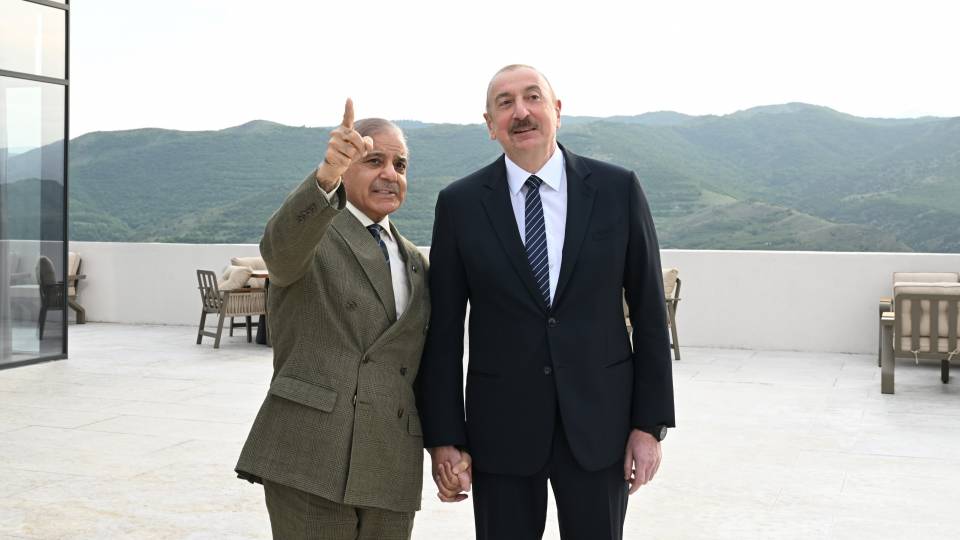 Ilham Aliyev held expanded meeting over luncheon with Prime Minister of Pakistan in Lachin